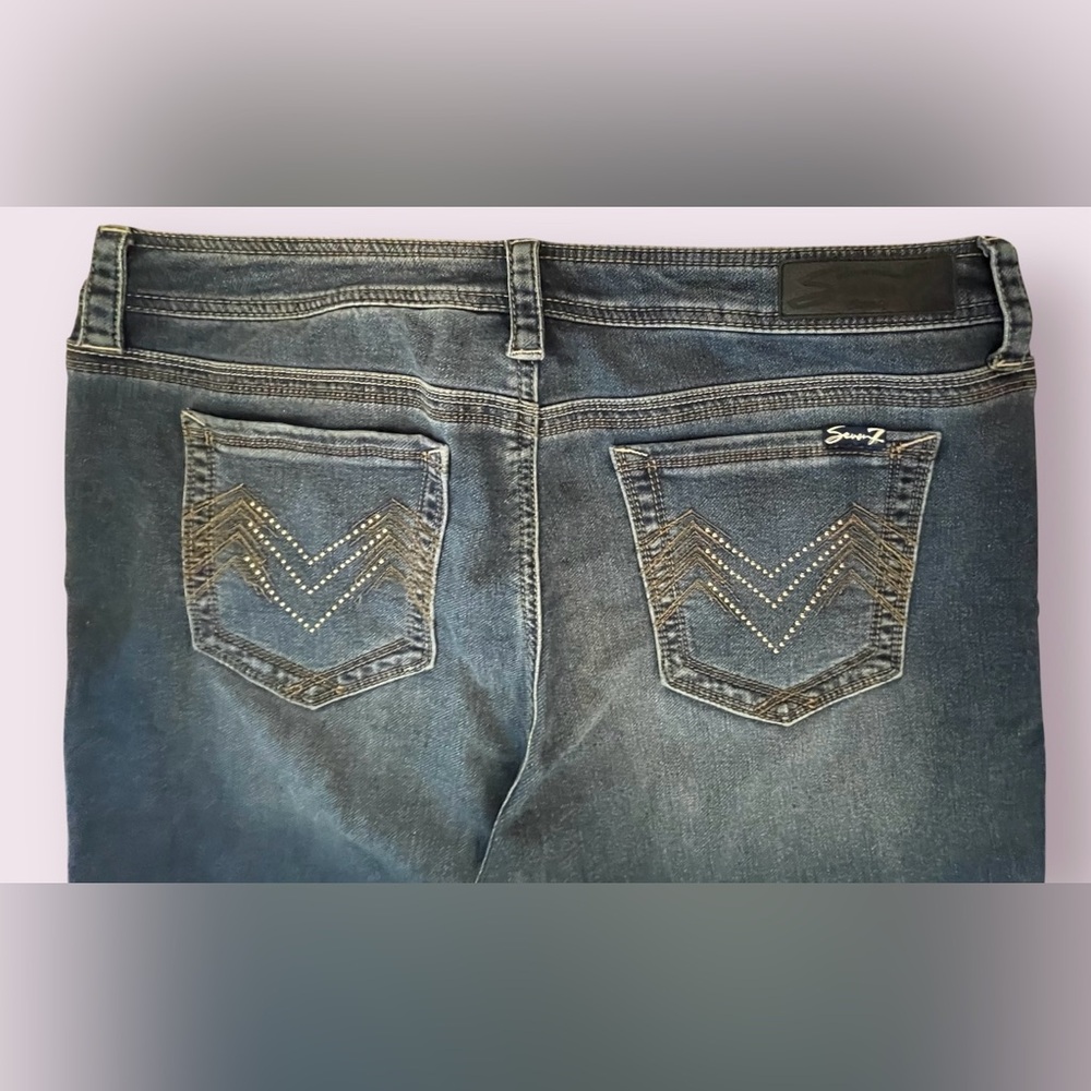 Seven7 Blue Distressed Cropped Jeans - Picture 6 of 10
